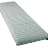 Slaapmat Thermarest NeoAir Topo Print Large -Kampeeruitrusting Winkel 1 13222 tr neoair topo ether wave regular angle 2