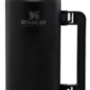 Thermosfles Stanley The Legendary Classic Bottle Matte Black Pebble 2,3L -Kampeeruitrusting Winkel 1 b2bwebpng classic legendary bottle 2 5qt matte black1800x1800ee999487 f1da 4002 9cbe 031f0b98f7fc1800x1800