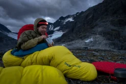 Slaapzak Thermarest Parsec 0F/-18C Regular Larch -Kampeeruitrusting Winkel 2022 summer climbing norway aasens 0179 1