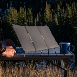 Zonnepaneel Goal Zero Nomad 20 (2020) 11 Zonnepaneel Goal Zero Nomad 20 (2020) -Kampeeruitrusting Winkel 5 Nomad20.sfeer