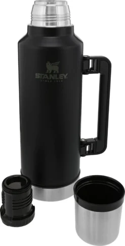 Thermosfles Stanley Legendary Classic Bottle Matte Black 1,9L -Kampeeruitrusting Winkel Large JPG Classic20Legendary20Bottle202.0qt20Matte20Black