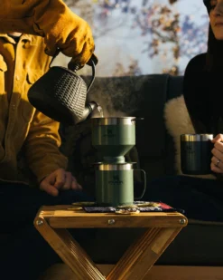 Thermosbeker Stanley The Legendary Camp Mug Hammertone Green 0,35L 19 Thermosbeker Stanley The Legendary Camp Mug Hammertone Green 0,35L -Kampeeruitrusting Winkel Stanley20 20Classic20Campaign20 20Social20Media20 20Cropped20Images20 20108020x20135020px20 205
