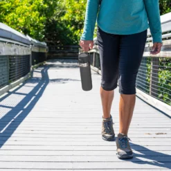 Thermosbeker Stanley The Quick Flip Saffron 0,7L -Kampeeruitrusting Winkel Stanley20 20The20GO20Quick Flip20Water20Bottle200.720L20 202420OZ20 20Lifestyle20Images20 202 7